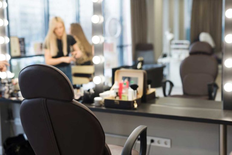 Top 5 tips to get new clients for your brow salon